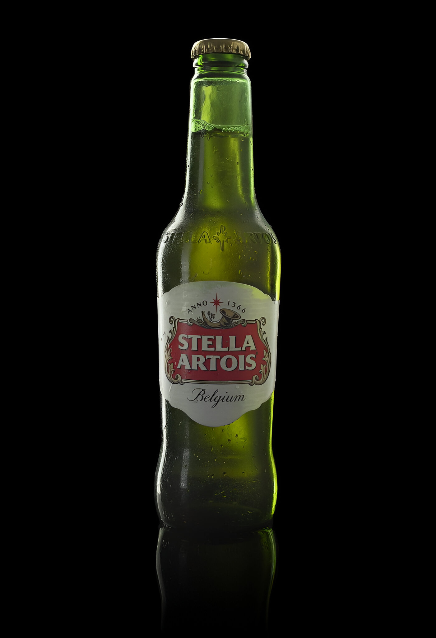 Fotografia de producte de cervesa amb il·luminació lateral i fons neutre — fotografia comercial al Penedès i Lleida